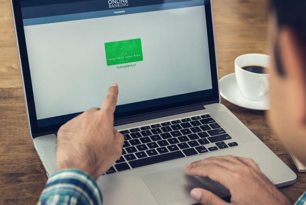 Вивід грошей з Interactive Brokers міжнародний переказ коштів
